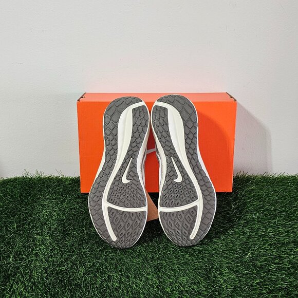 Nike Downshifter 13 - Light Silver/White - Men's Size 9.5 - FD6454 013 - Picture 6 of 7